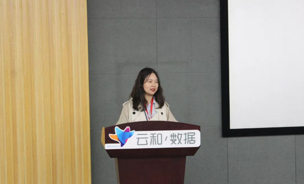 1555124740908887.jpg 配图4 云和数据JAVA培训班毕业典礼.jpg