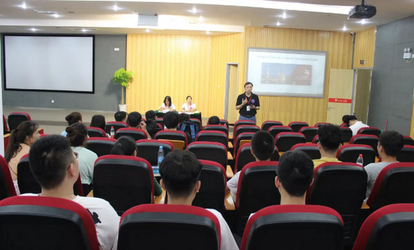 1561357530299995.jpg 配图2 第46届世界技能大赛云计算项目郑州代表队选拔赛圆满落幕.jpg